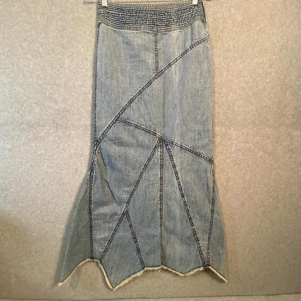 Urban‎ Outfitters Denim Maxi Skirt Women's XS Blue Boho Sharkbite Hem Y2K EUC